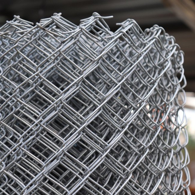 Оградна плетена мрежа поцинкована височина 1.00м руло 10м (око 55х55мм ) Ф1.9
