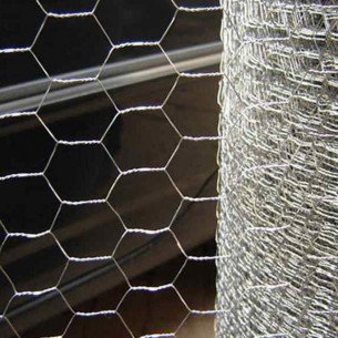Küpeşte galvanizli Yükseklik 1.5m. 20 m rulo (göz 12mm/12mm.) Küpeşte galvanizli Yükseklik 1.5m. 20 m rulo (göz 12mm/12mm.)