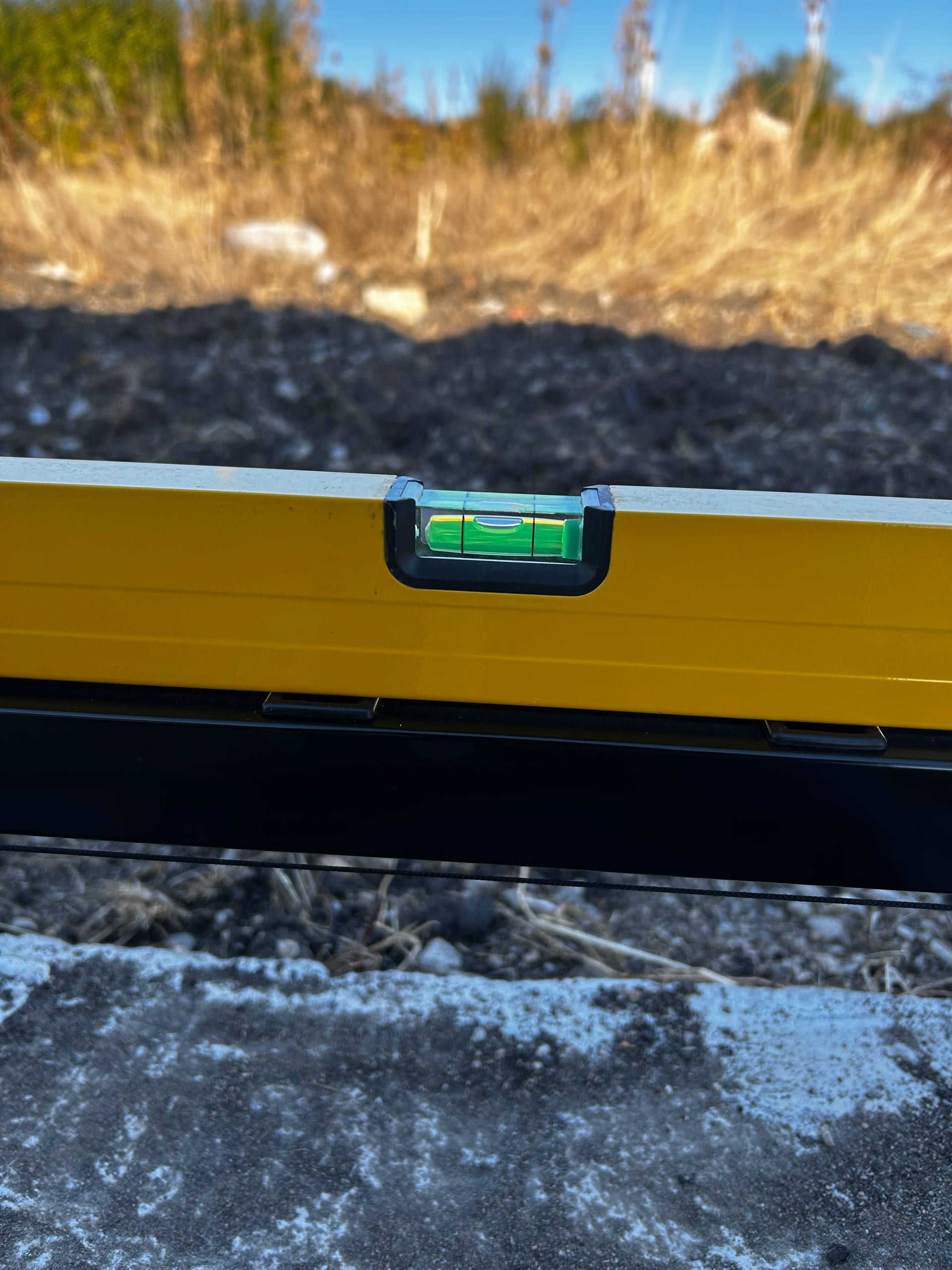 Checking the level during installation